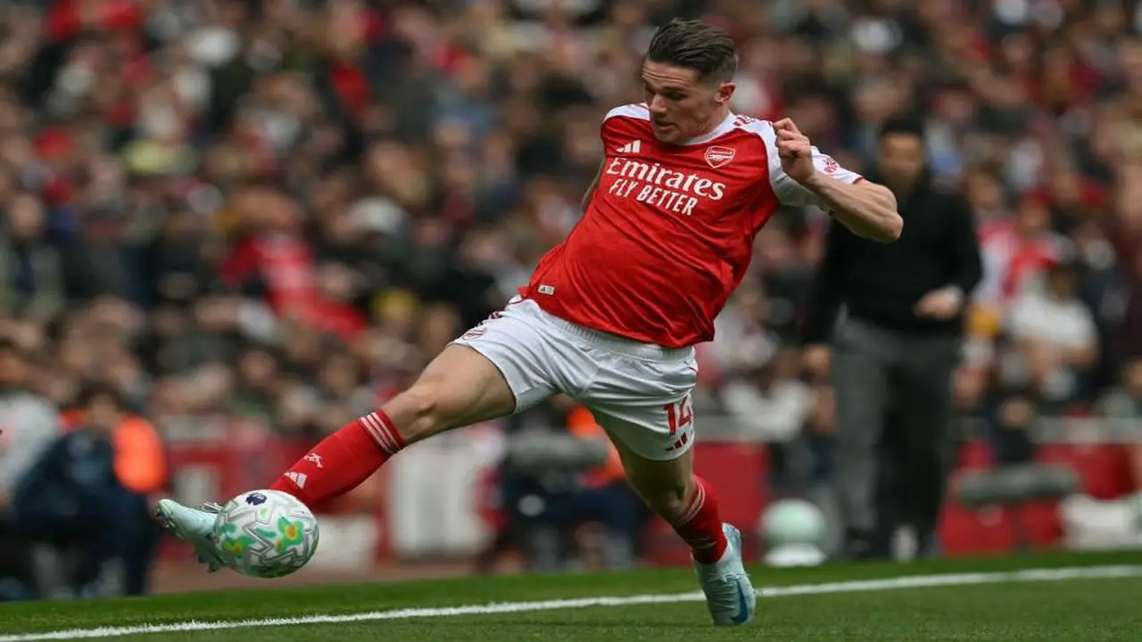 كيف مهدت تعاقدات أرسنال الصيفية لسقوطه في سباق الدوري الإنجليزي؟